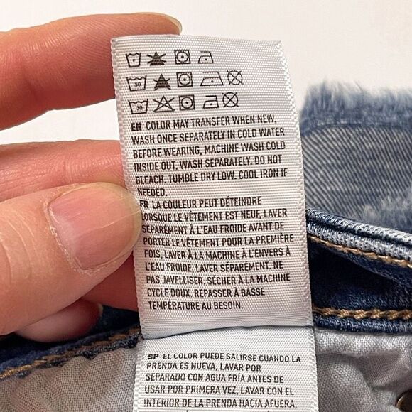 American Eagle Hi-Rise Shortie Distressed Shorts 6 - Picture 7 of 10